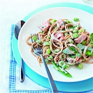 Creamy salmon and mangetout spaghetti