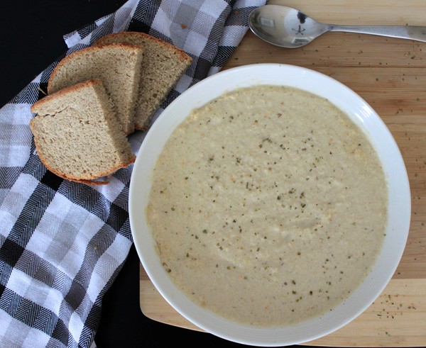 Creamy sauerkraut and wheat beer soup (Sauerkrautsuppe)