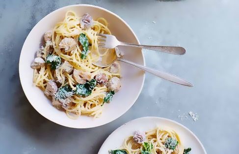 Creamy sausage, mushroom and spinach spaghetti