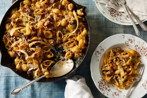 Creamy sausage pasta with cabbage 