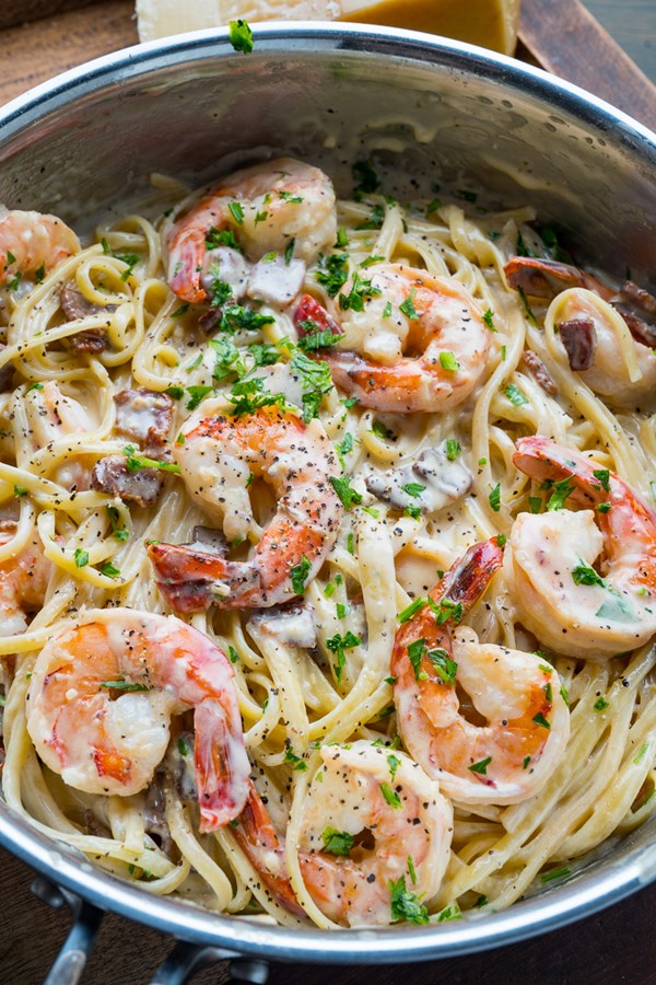 Creamy shrimp Alfredo linguine