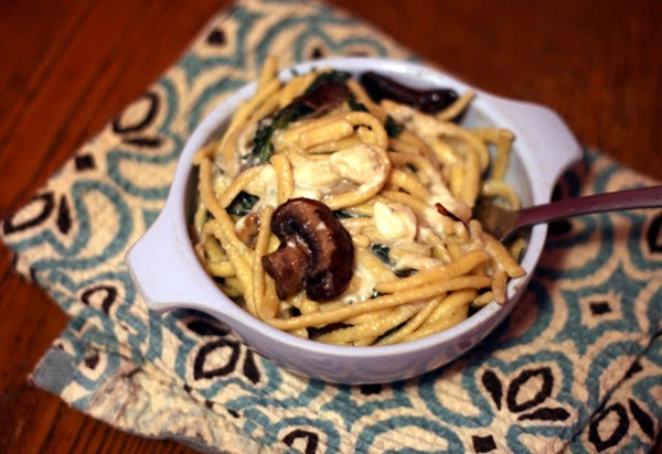 Creamy spaetzle with kale and mushrooms