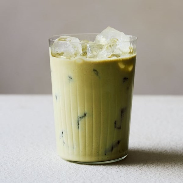 Creamy spiced pistachio milk