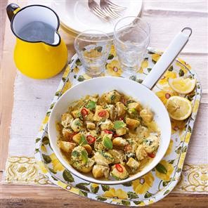 Creamy spiced potato and spinach curry