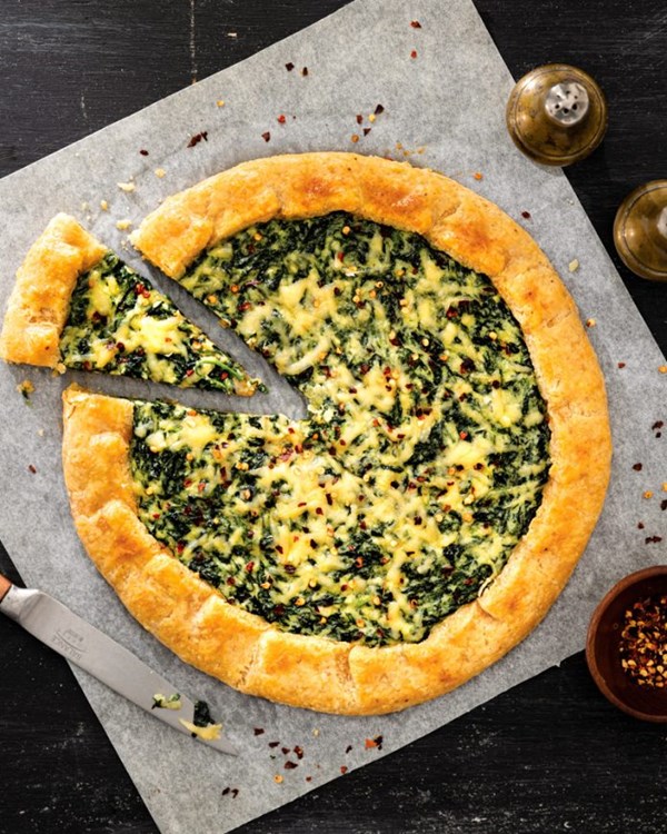 Creamy spinach galette