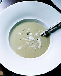Creamy spring onion soup