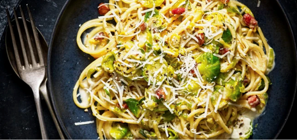 Creamy sprouts and pancetta spaghetti