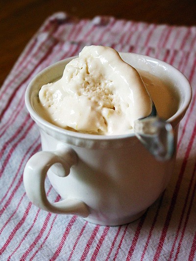 Creamy tangy lemon ice cream