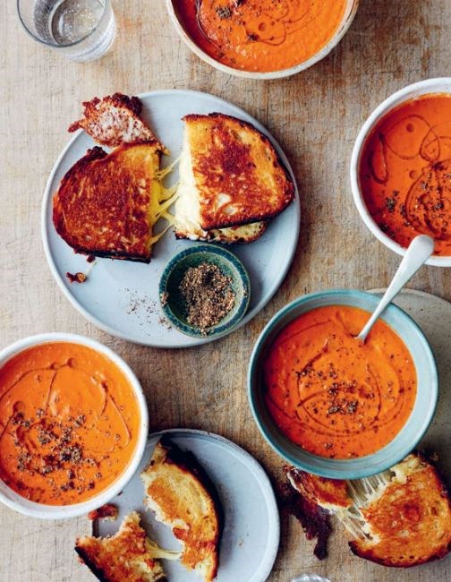 Creamy tomato and za'atar soup