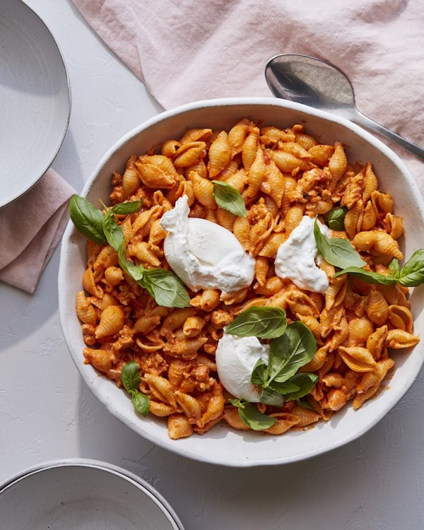Creamy tomato burrata pasta