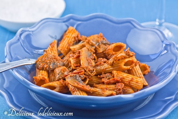 Creamy tomato pasta sauce with mushrooms, cream and Parmesan