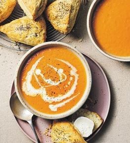 Creamy tomato soup with goat's cheese & poppy seed scones