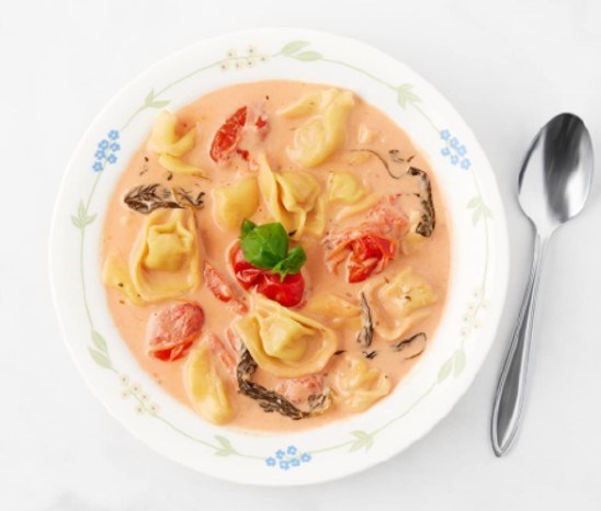 Creamy tortellini soup