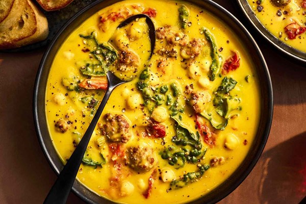 Creamy Tuscan chickpea soup