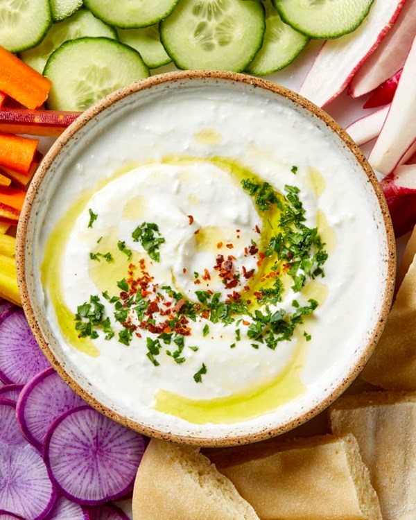 Creamy whipped feta dip 