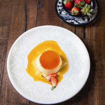 Crème caramel with cheese (Flan de cajeta con queso)