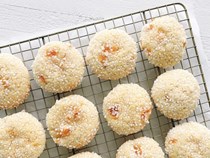 Crème fraîche apricot cookies