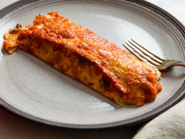 Crepe manicotti with veal ragù
