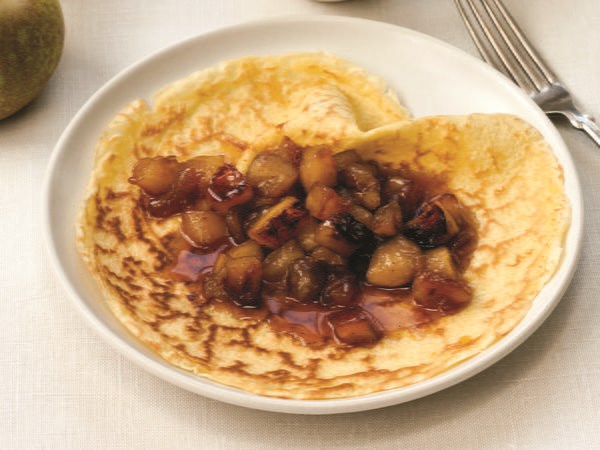 Crêpes filled with caramelized apples