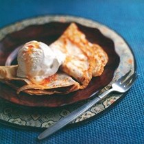 Crêpes with red bean paste and vanilla ice cream