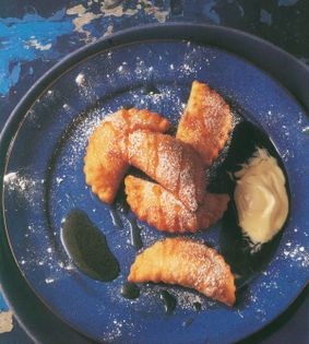 Cretan sheep's milk turnovers with melted honey