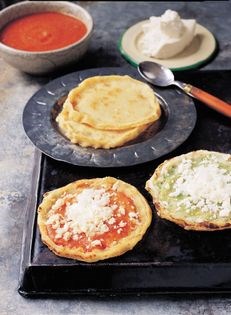 Crimped masa tartlets (Picadas)