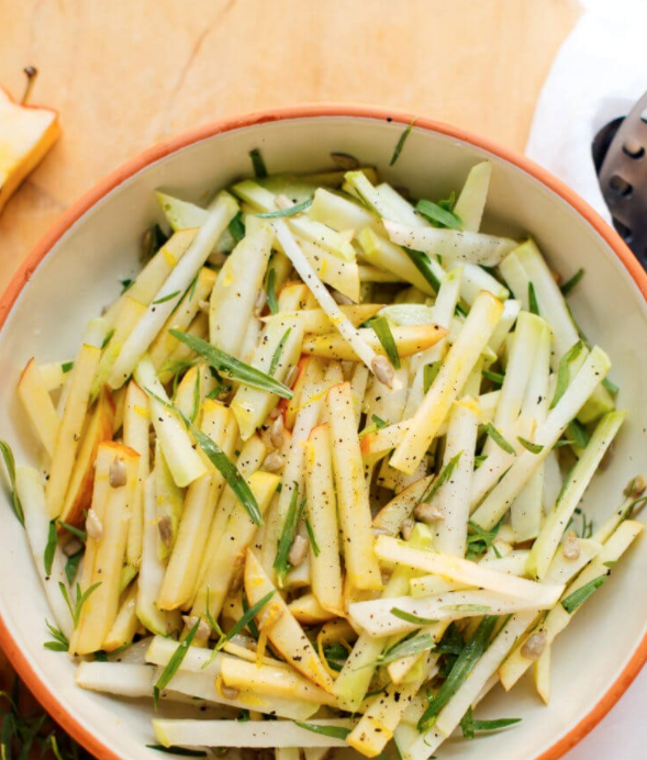 Crisp apple & kohlrabi salad