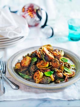 Crisp Brussels sprouts with lentils