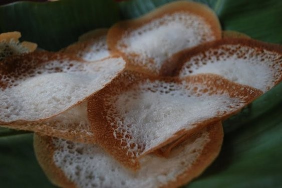Crisp laced rice pancakes (Pallappam)