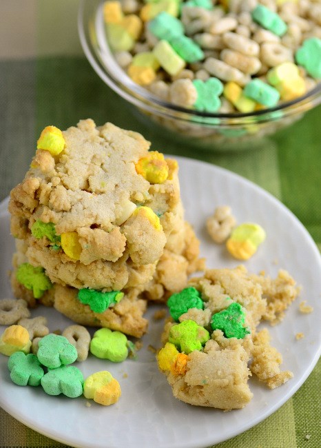 Crisp Lucky Charms cereal cookies