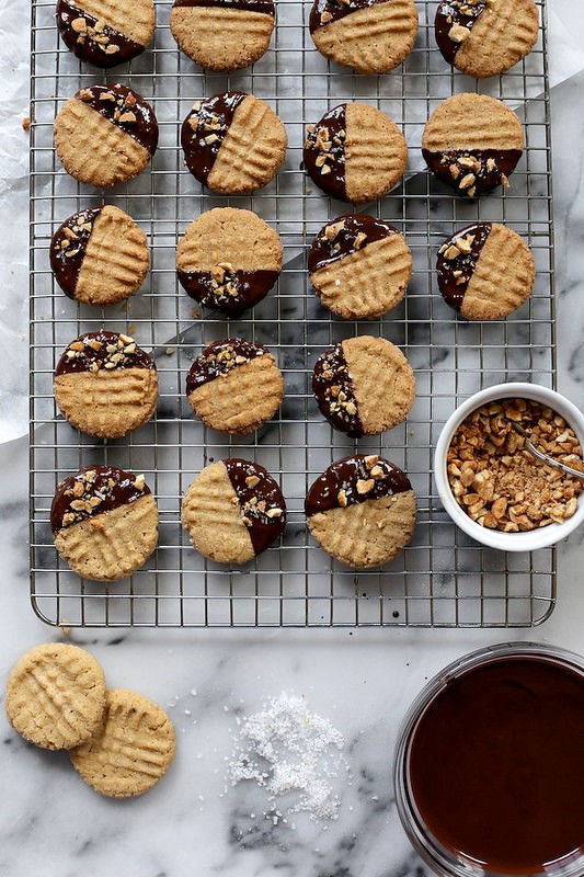 Crisp peanut butter cookies 