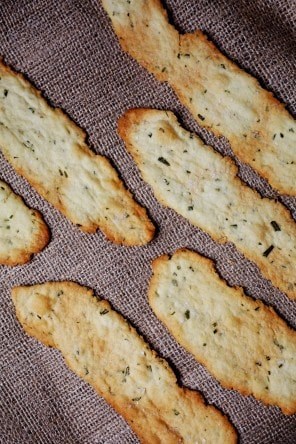 Crisp rosemary flatbread crackers