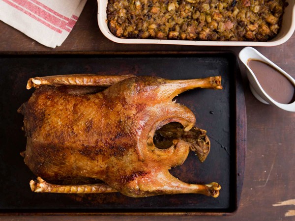Crisp-skinned roast goose and gravy
