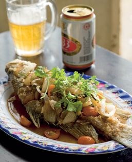 Crisp snapper with '333' beer sauce (Cá chem hâp bia)