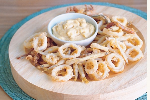 Crisp whitebait and calamari with quince aioli