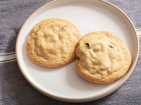 Crispy and chewy chocolate chip cookies for 1