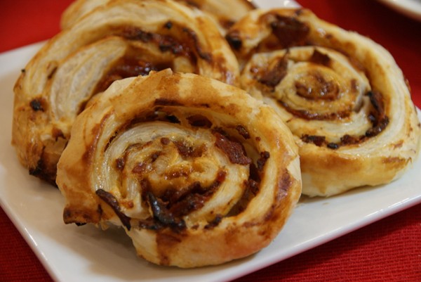 Crispy bacon and tomato scrolls