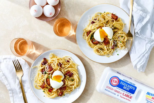 Crispy bacon spaghetti with jammy eggs & chives