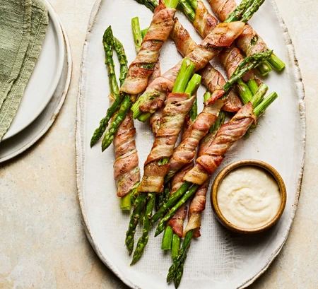 Crispy bacon-wrapped asparagus with Parmesan garlic mayo