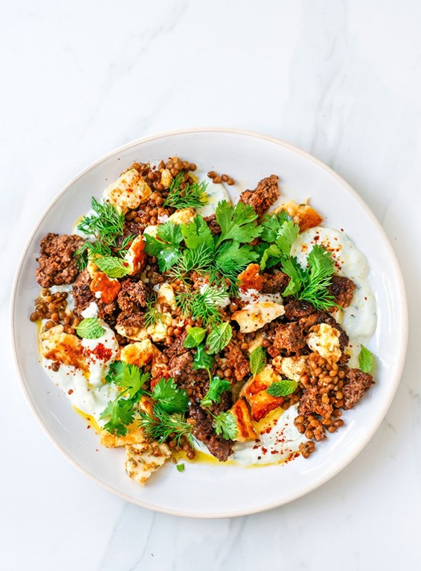 Crispy beef, haloumi and lentil salad