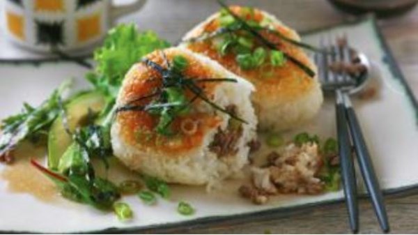 Crispy beef rice cakes with avocado salad