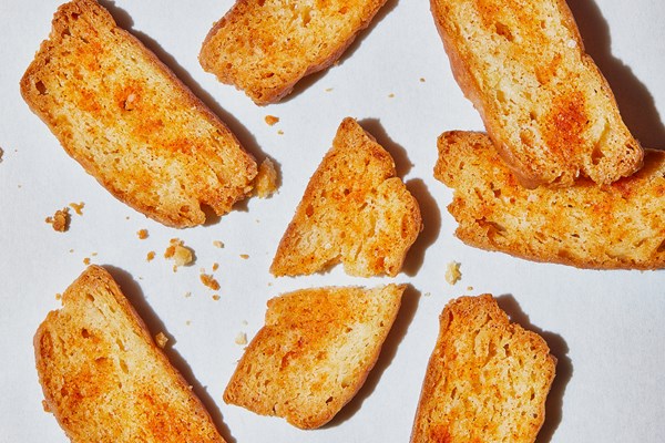 Crispy biscuit crackers