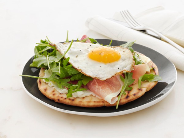 Crispy breakfast pita