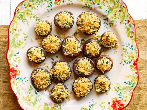 Crispy Brie-stuffed mushrooms 