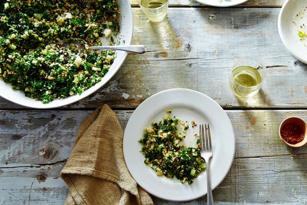 Crispy brown rice "kabbouleh"