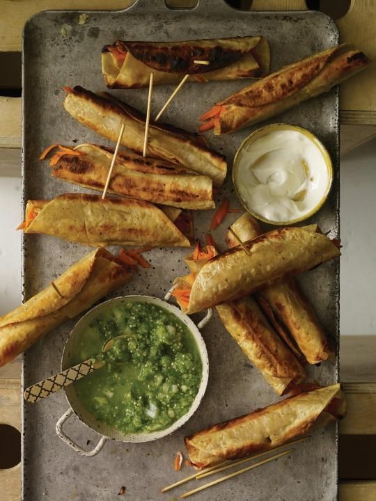Crispy carrot tacos (Tacos dorados de zanahoria)