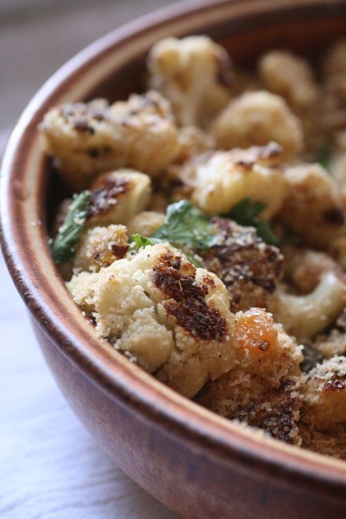 Crispy cauliflower with capers, raisins, and breadcrumbs