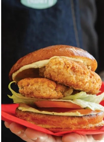 Crispy chicken burger