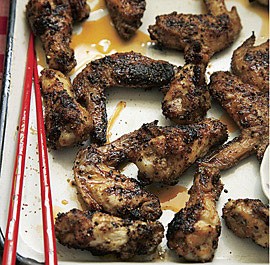 Crispy chicken wings with seven-spice-powder marinade