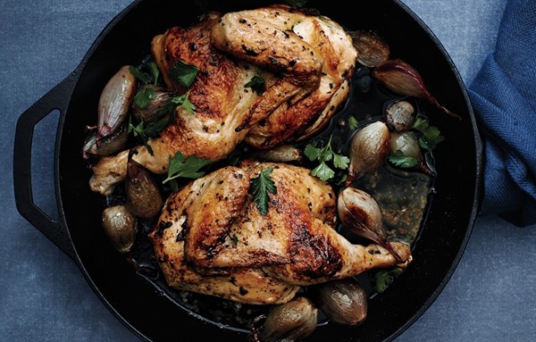 Crispy chicken with shallots